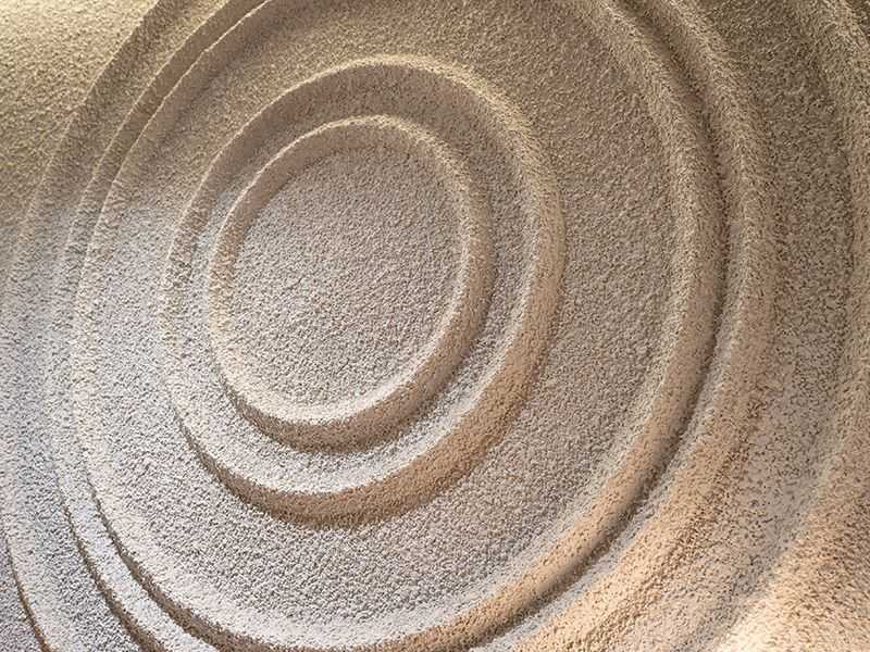 Zen sand wall decore at Tozen Sushi Bar