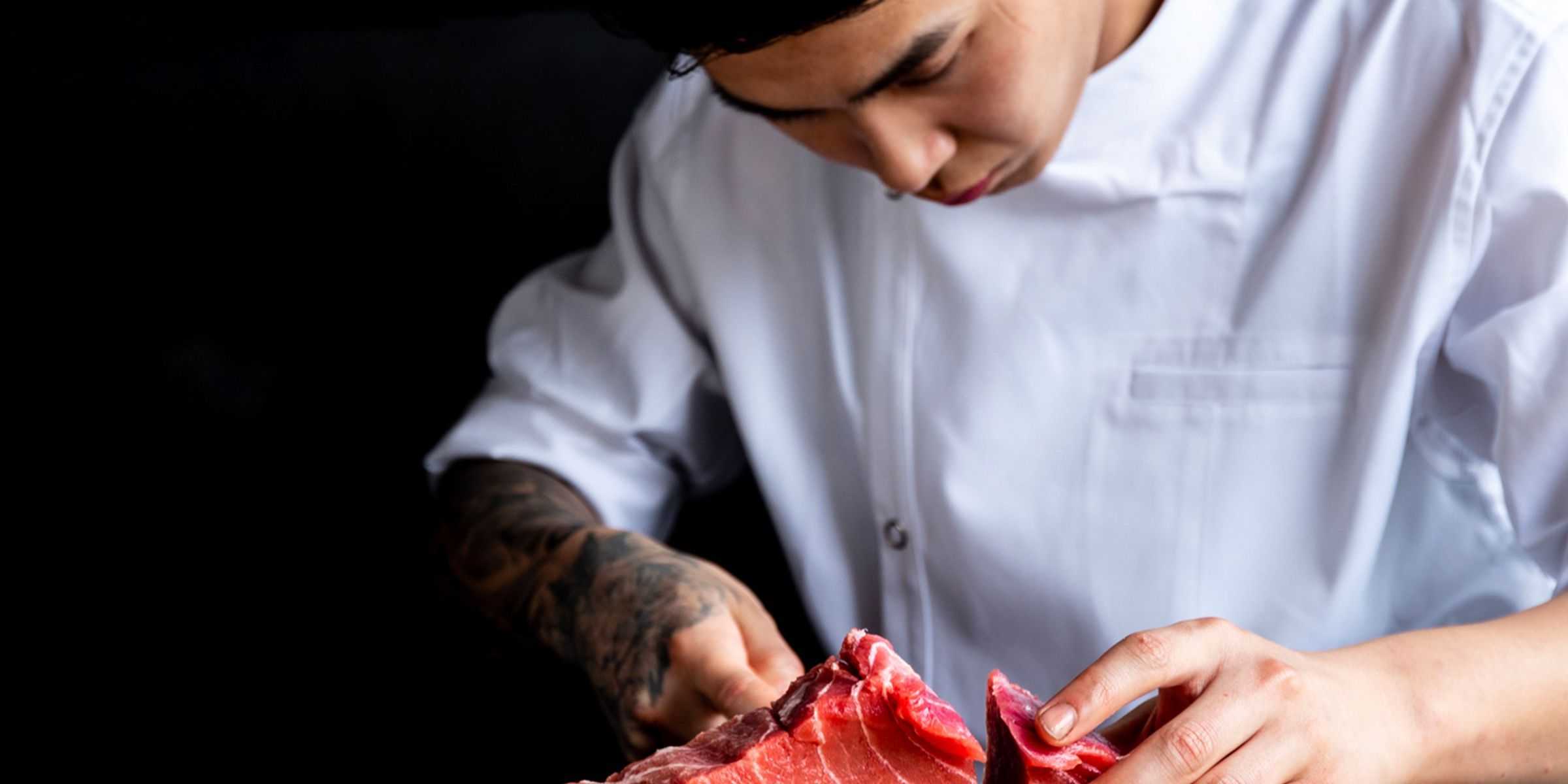 Chef Tom Jeon preparing Tuna